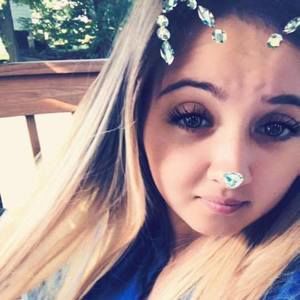 Meet your Posher, Nikole